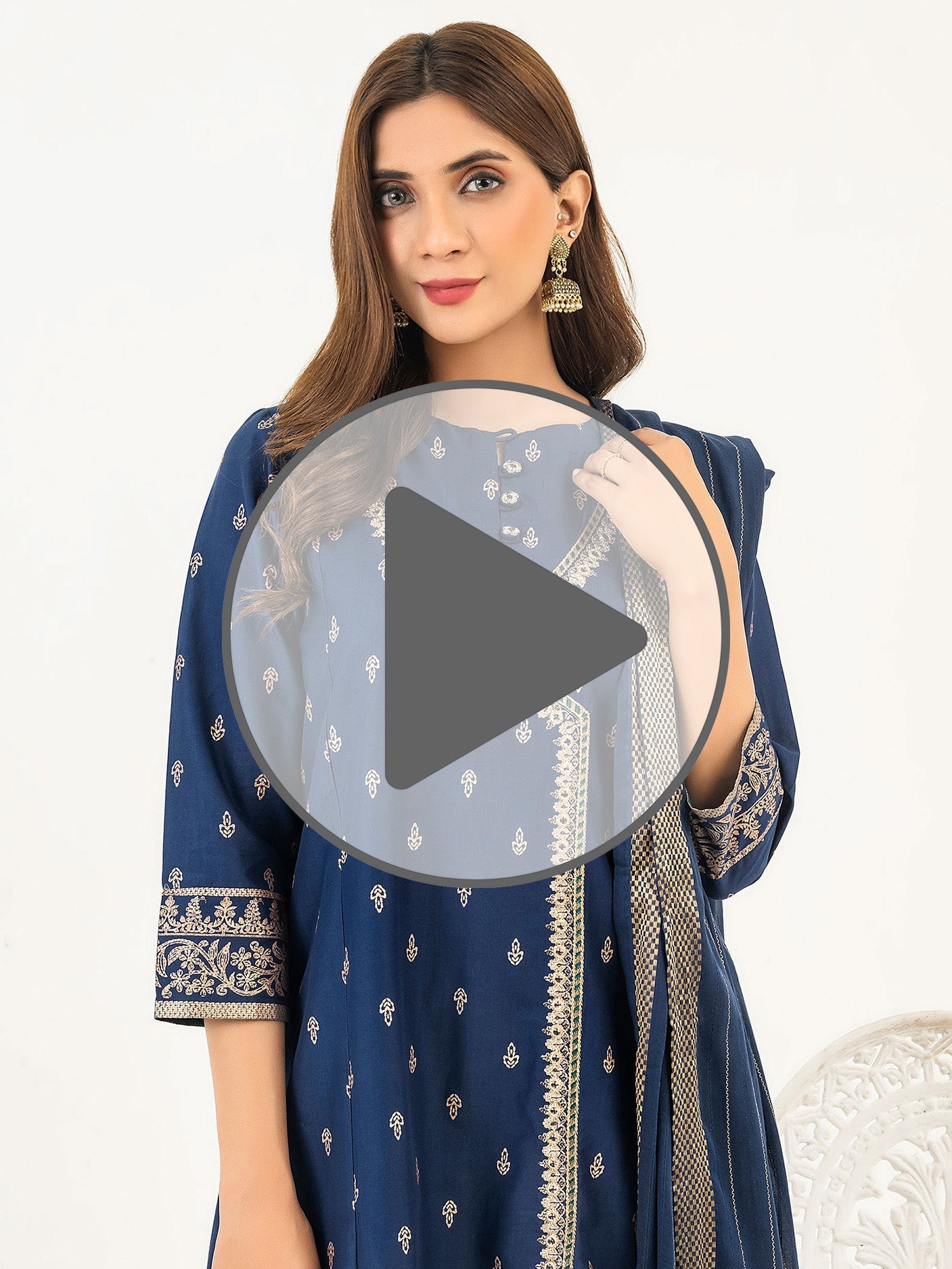 3 Piece Lawn Suit-Embroidered (Pret)