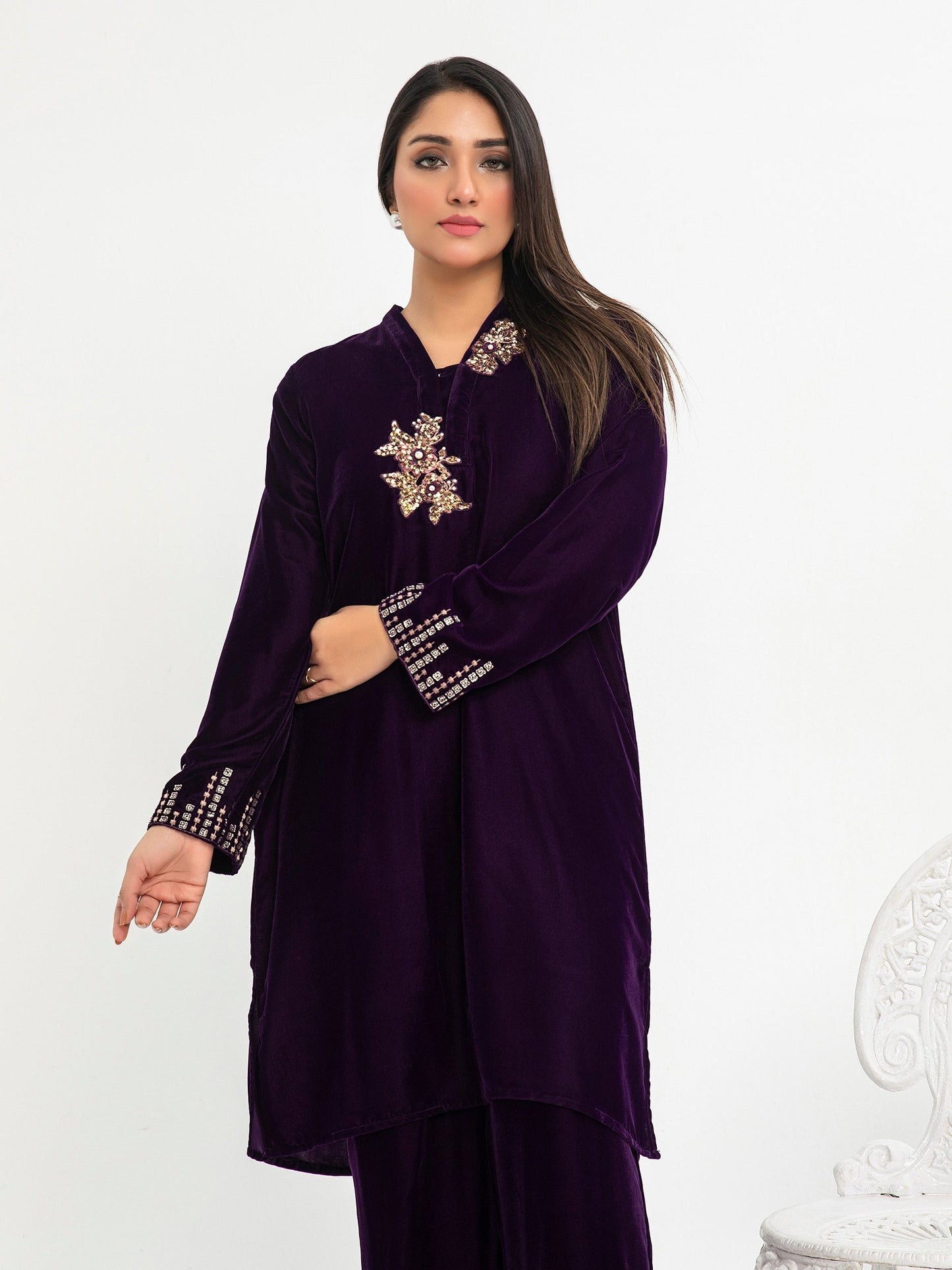 2 Piece Velvet Suit-Embroidered(Pret)