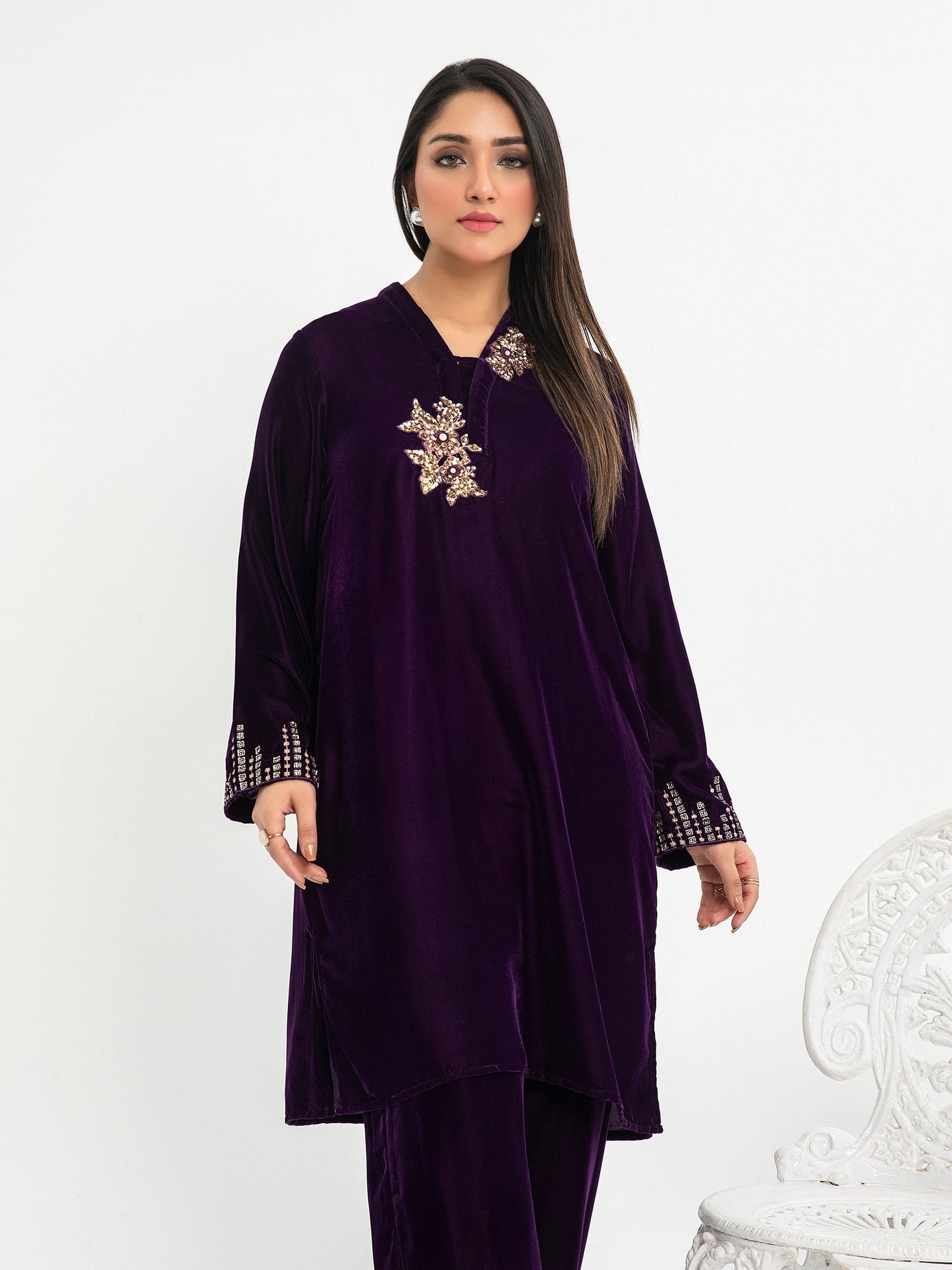 2 Piece Velvet Suit-Embroidered(Pret)