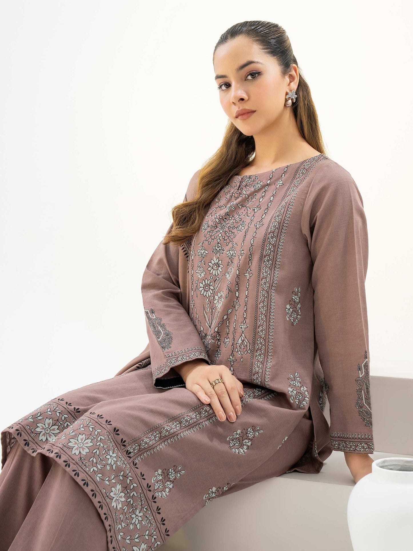 3 Piece Khaddar Suit-Paste Print (Pret)