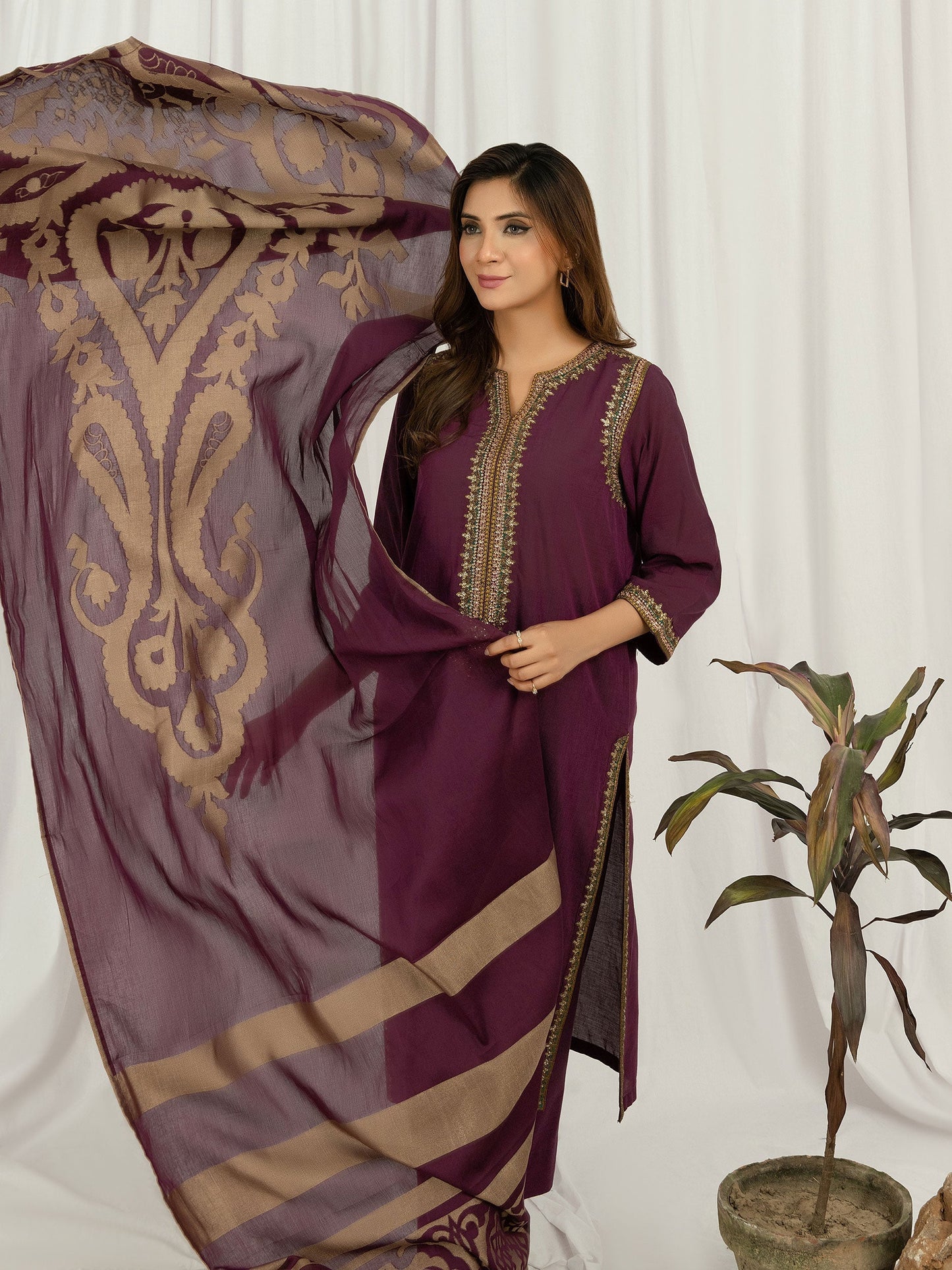 3 Piece Yarn Dyed Suit- Embroidered (Pret)