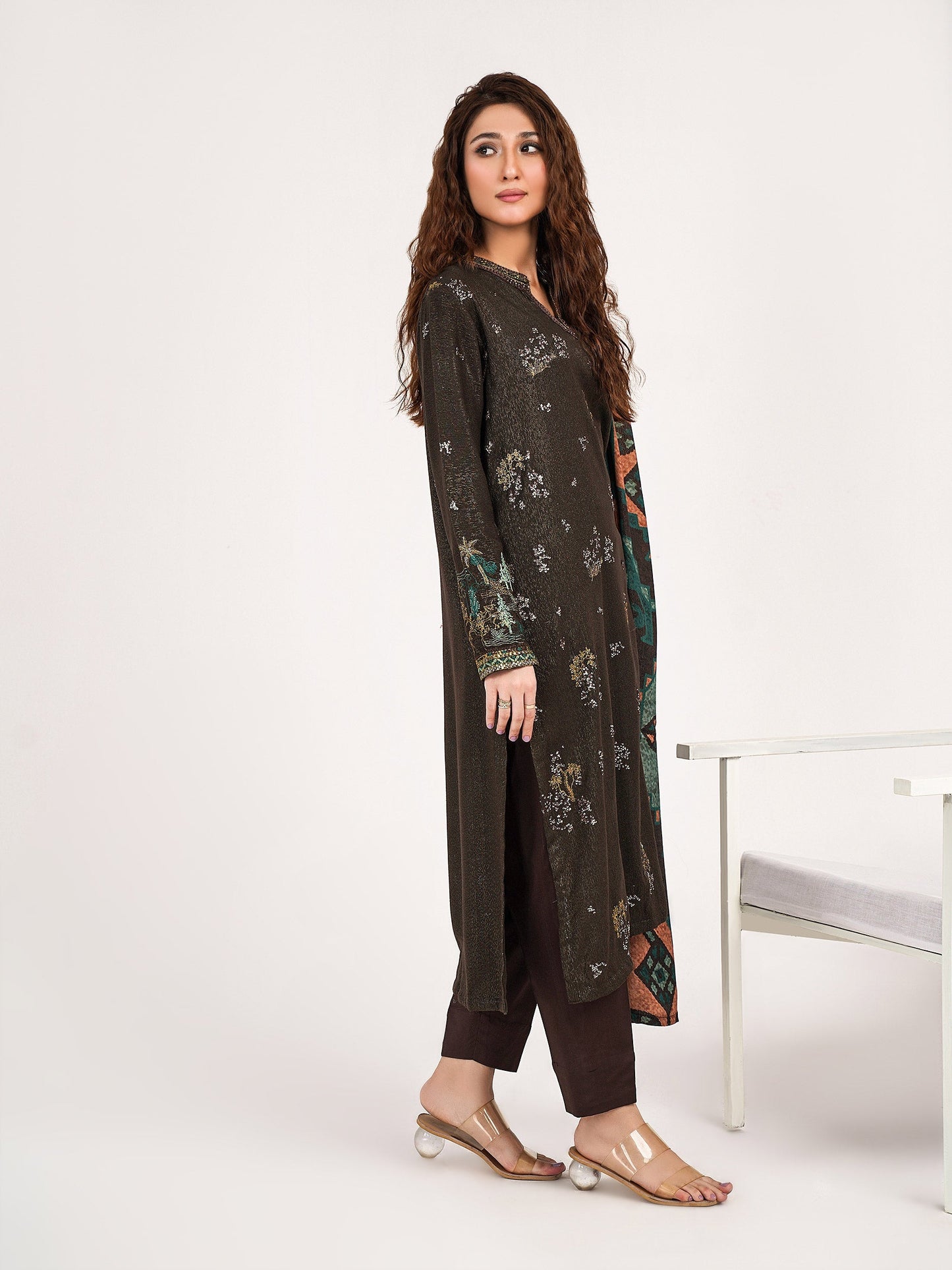 3 Piece Zari Karandi Suit-Embroidered (Pret)