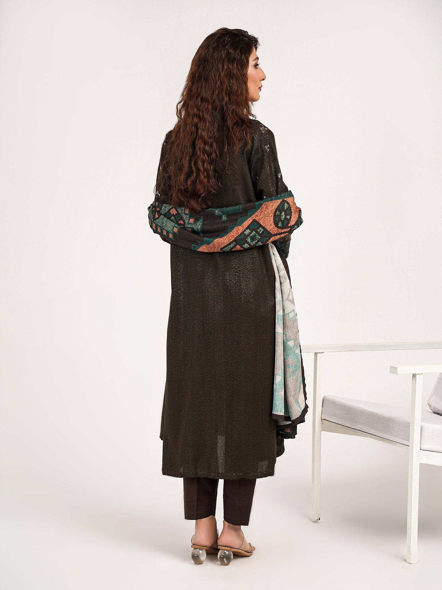 3 Piece Zari Karandi Suit-Embroidered (Pret)