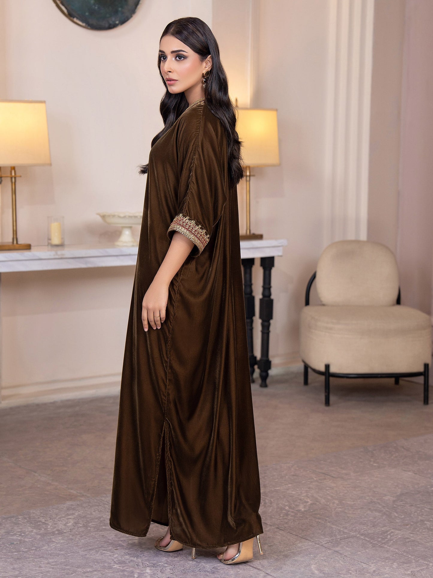 Velvet Kaftan-Embroidered(Pret)