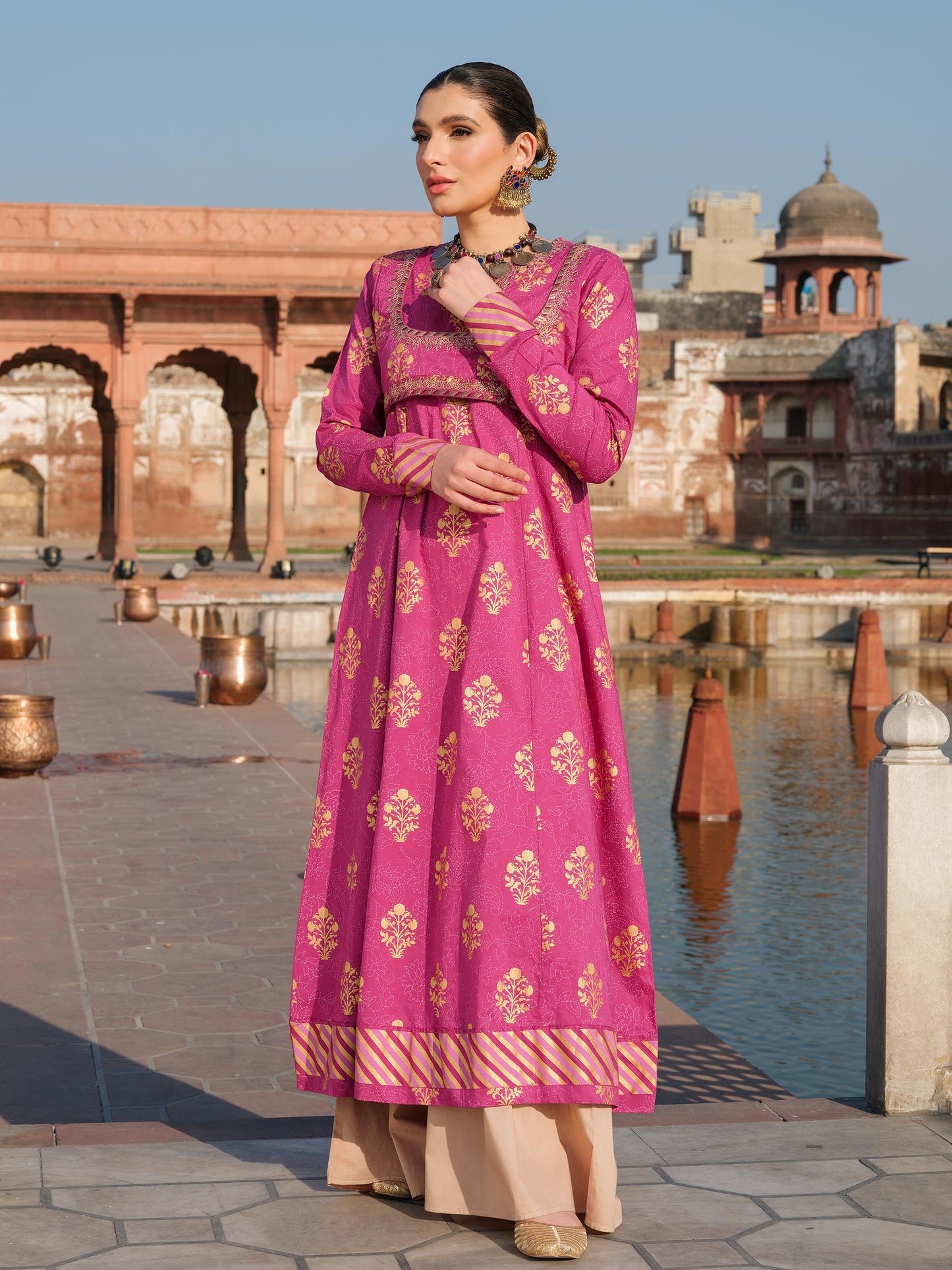 Cambric Pishwas-Embroidered (Pret)