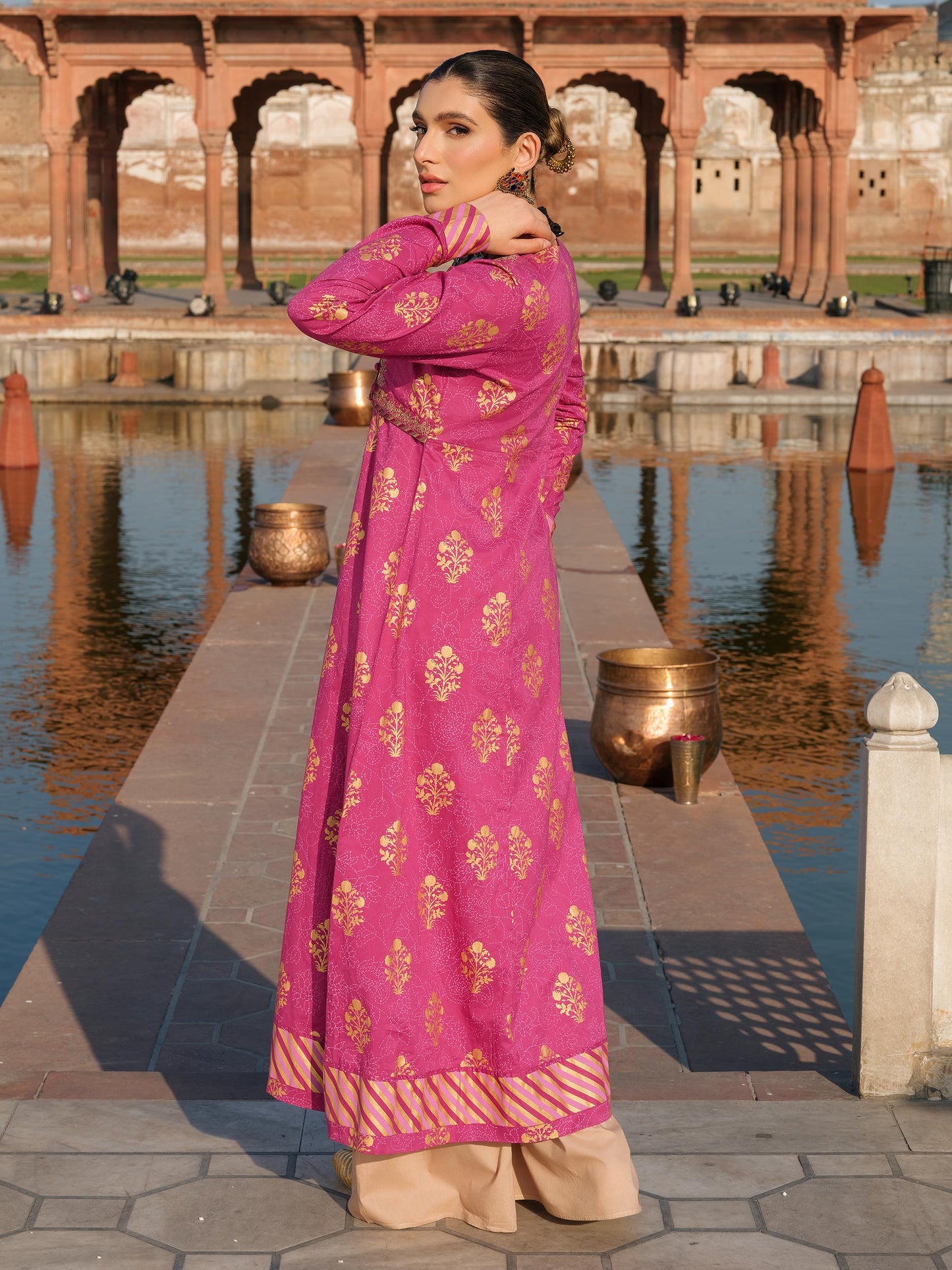 Cambric Pishwas-Embroidered (Pret)