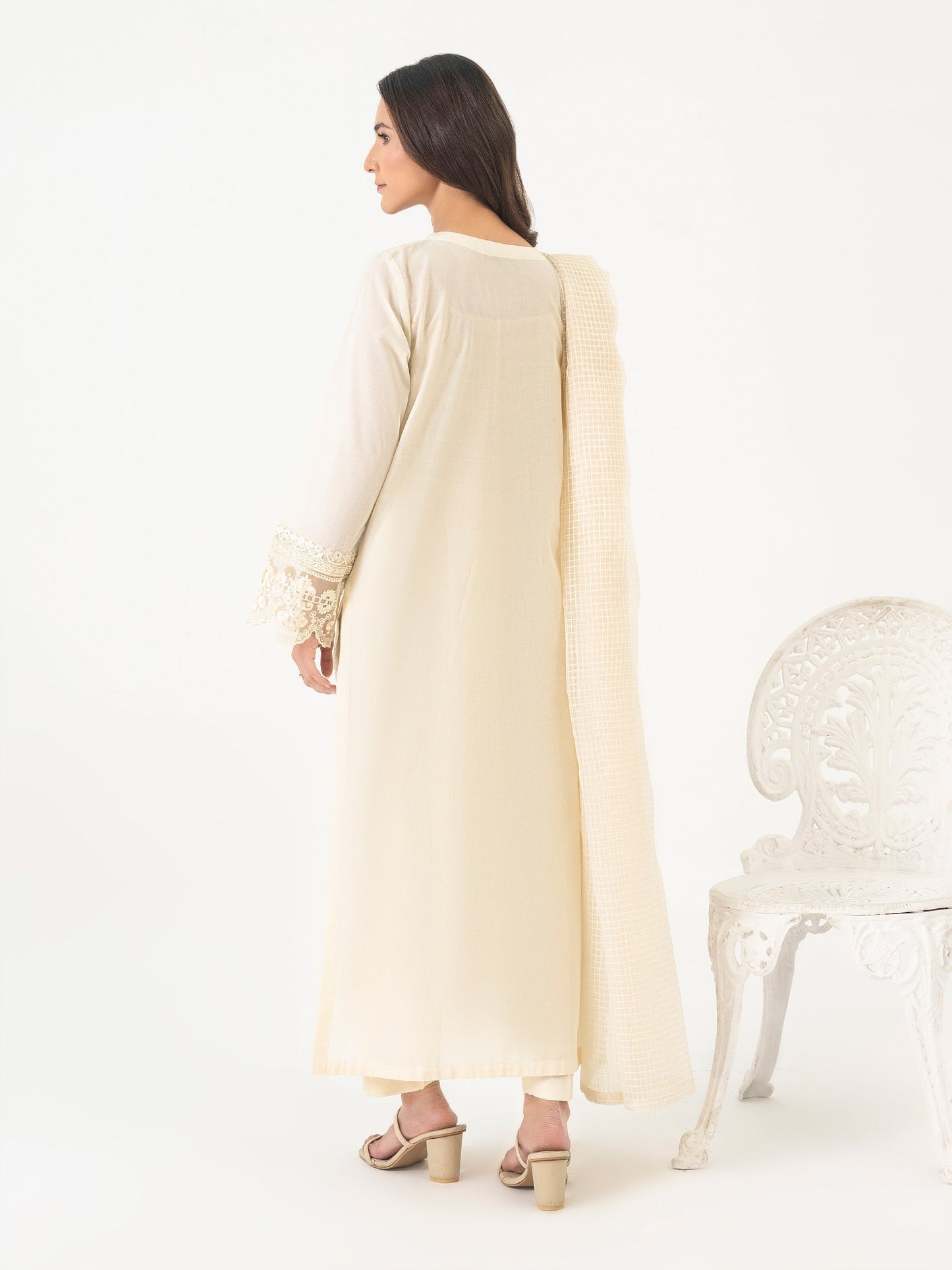 3 Piece Lawn Suit-Embroidered (Pret)