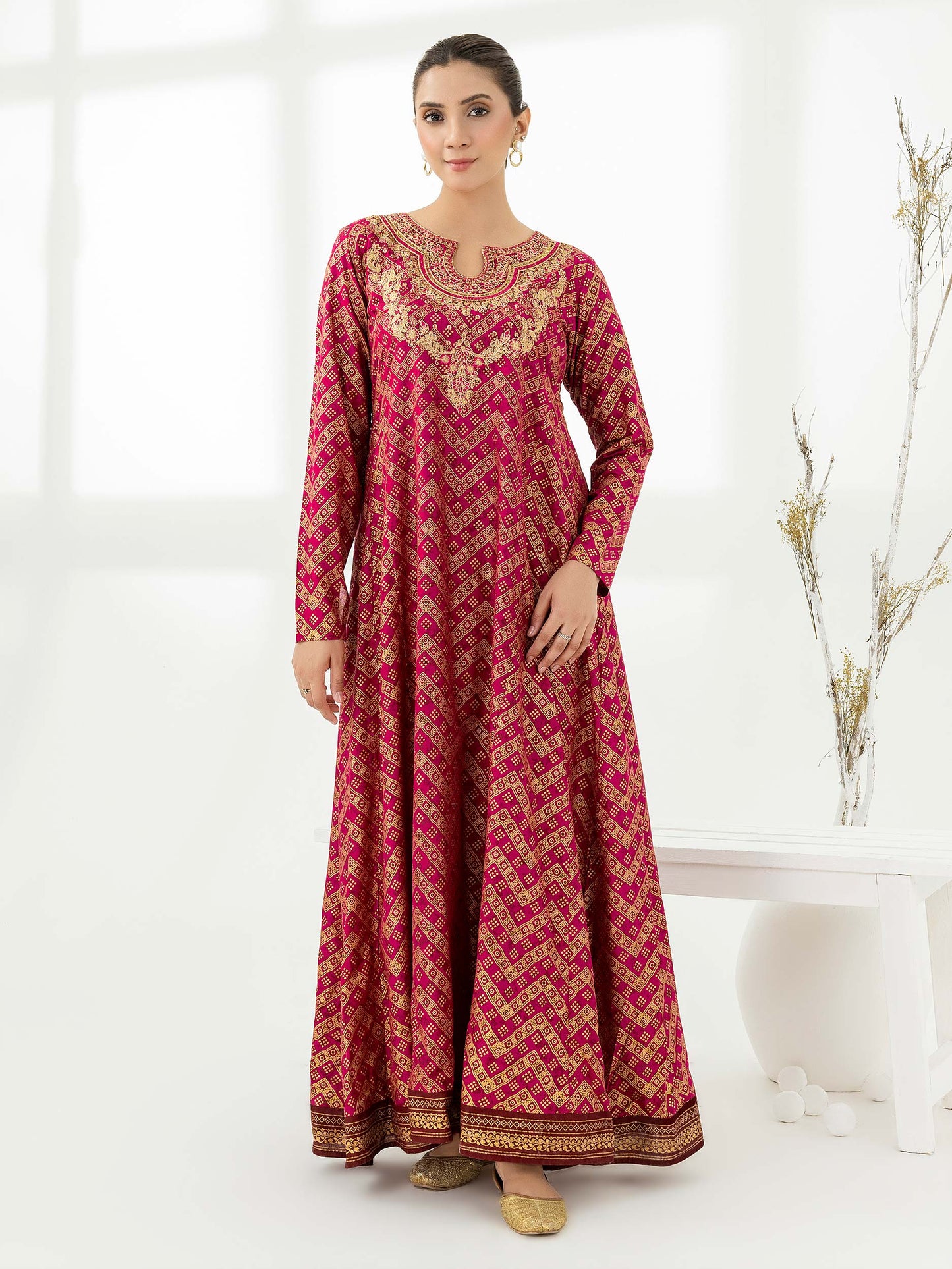 Lawn Pishwas-Embroidered (Pret)