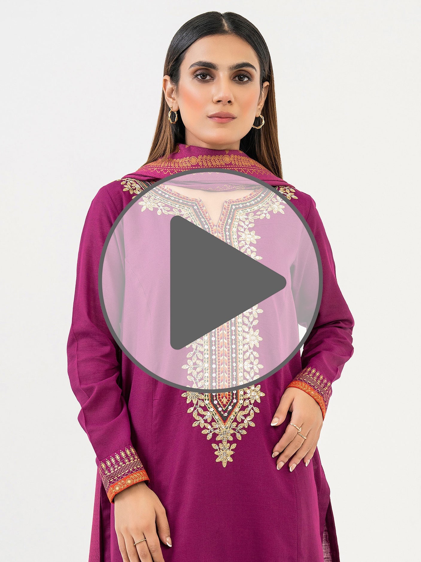 3 Piece Khaddar Suit-Embroidered (Pret)